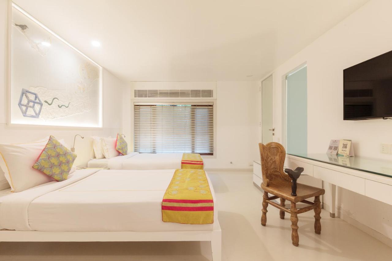 Le Sutra Hotel, Khar, Мумбаи Экстерьер фото