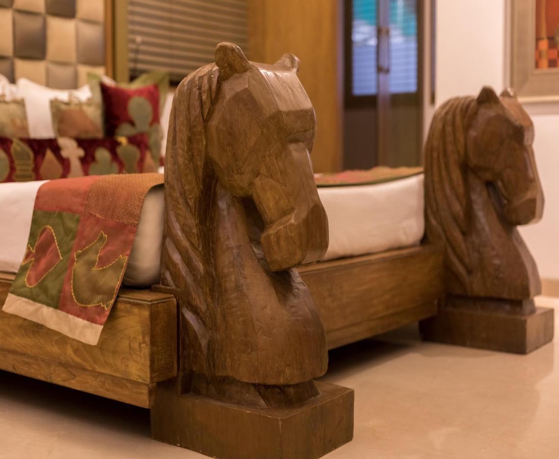 Le Sutra Hotel, Khar, Мумбаи Экстерьер фото