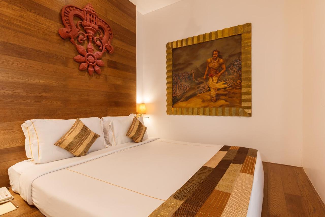 Le Sutra Hotel, Khar, Мумбаи Экстерьер фото