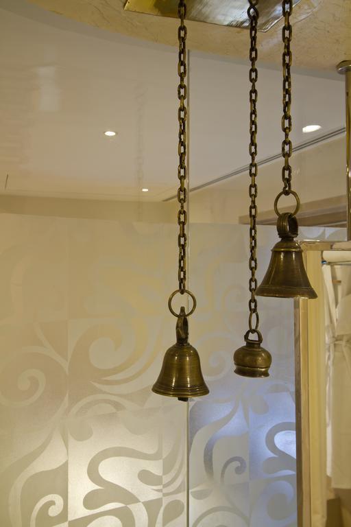 Le Sutra Hotel, Khar, Мумбаи Экстерьер фото
