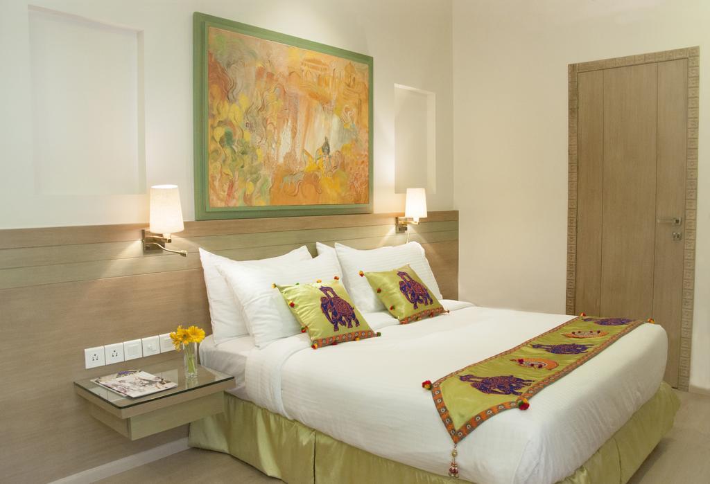Le Sutra Hotel, Khar, Мумбаи Экстерьер фото